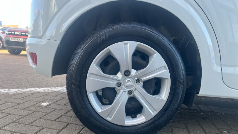 Dacia Sandero 1.0 TCe Essential 5dr Bi Fuel Hatchback